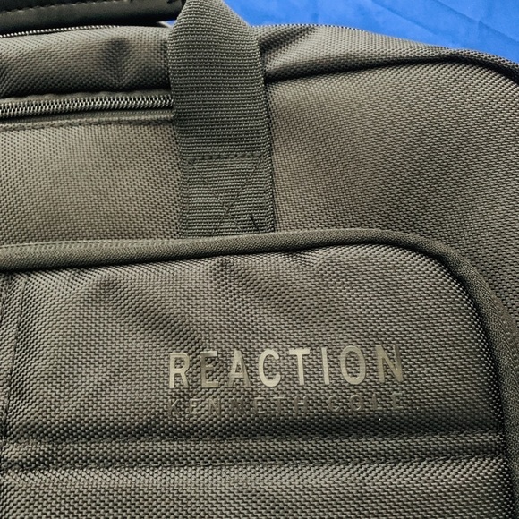 Kenneth Cole Reaction Laptop bag - Picture 2 of 9